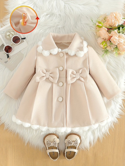 Girls’ Christmas Coat – Big Button, Z-Pleats 2025