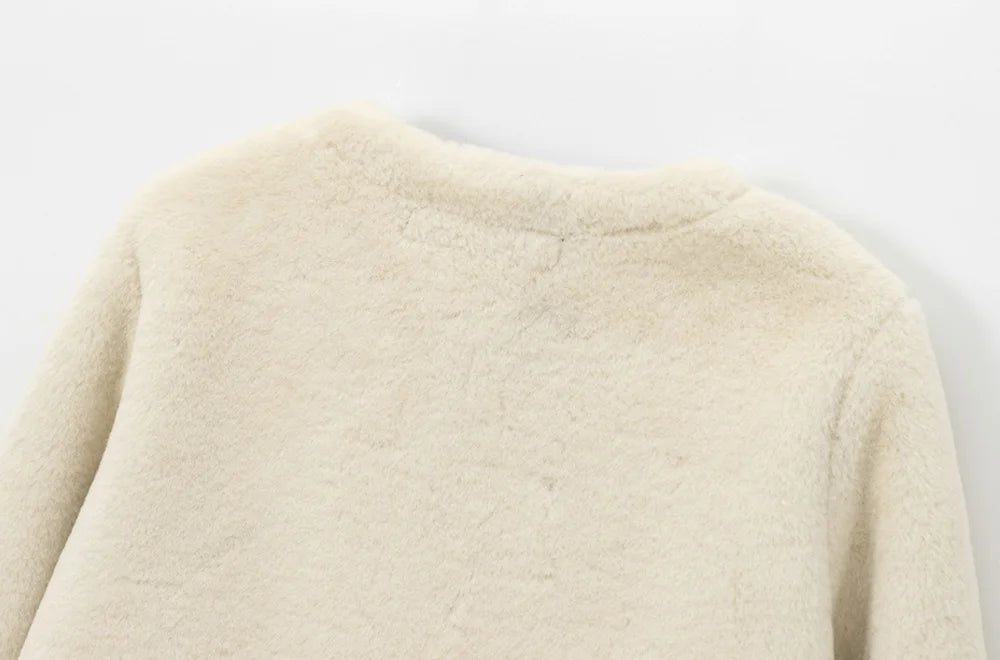 Elegant Faux Fur Outerwear – Long Sleeve Jacket