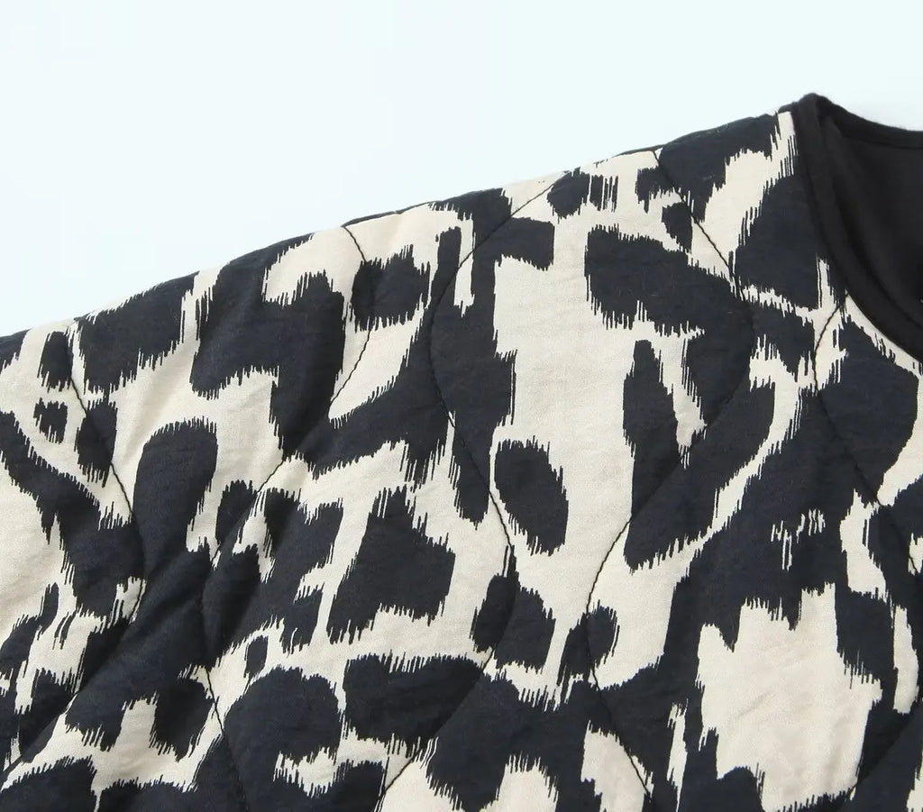 Commuter Style Cotton Jacket – Animal Print & Long Sleeve