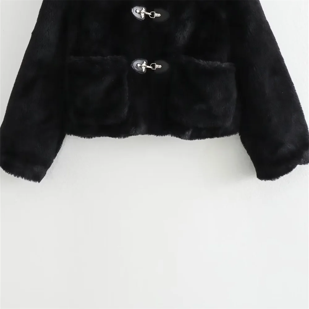 Winter Classic: Women's Round Neck Outerwear