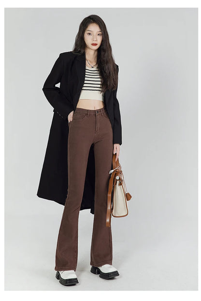 Cozy Chic: Fleece-Lined Flared Jeans for Stylish Winter Warmth