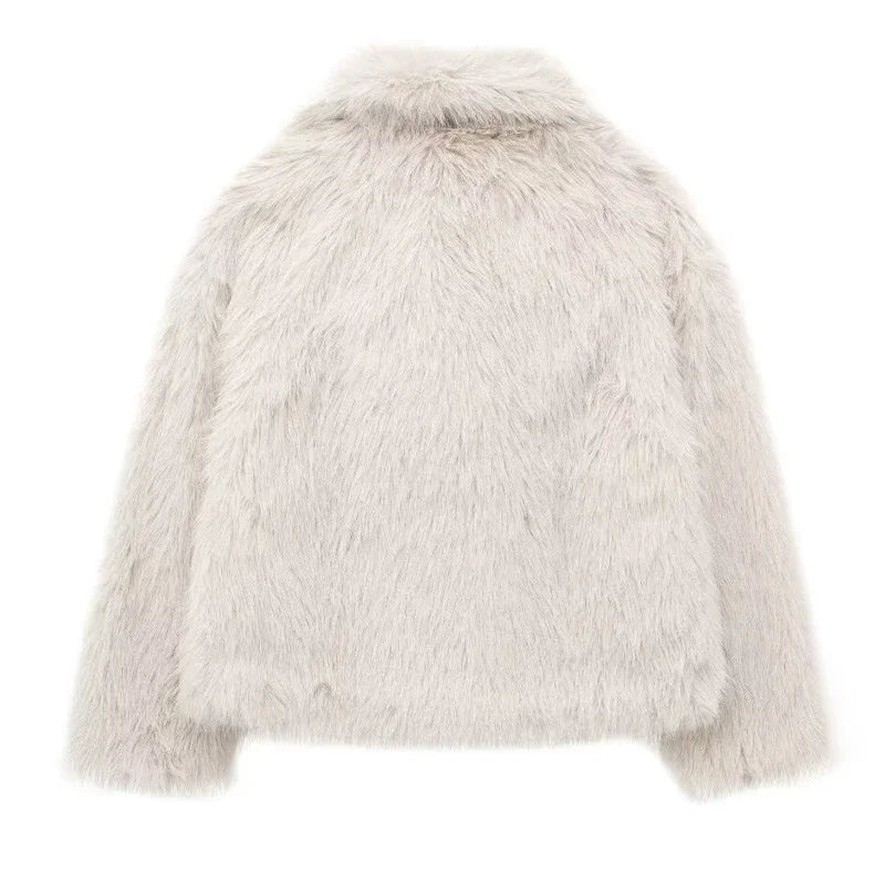 New 2025 Faux Fur Outerwear: Plush Wool-Blend Coats
