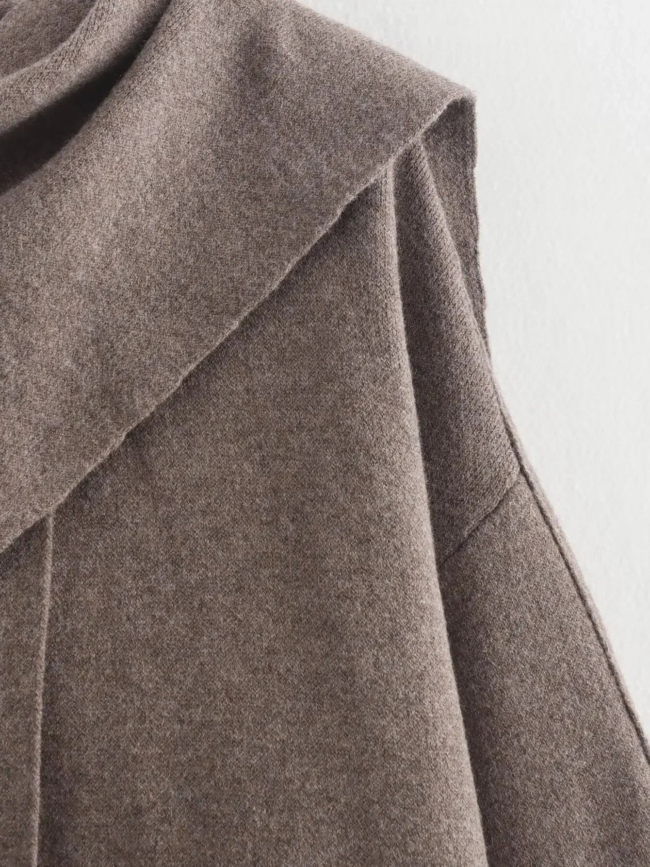 Autumn Chic: Knit Scarf Jacket for Women