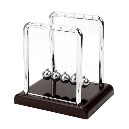 Newton's Cradle: Stylish Metal Pendulum Desk Decor