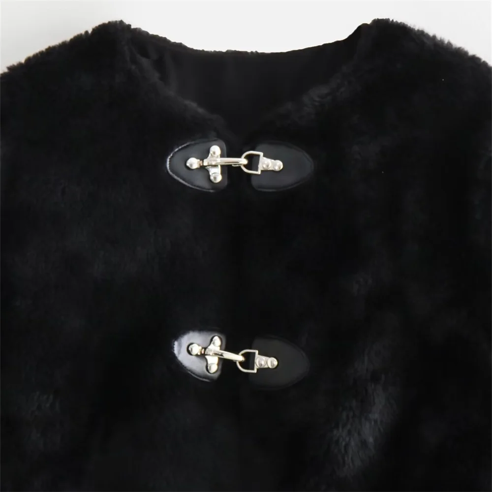 Winter Classic: Women's Round Neck Outerwear