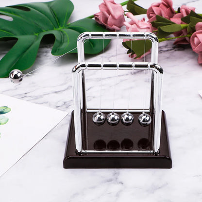 Newton's Cradle: Stylish Metal Pendulum Desk Decor