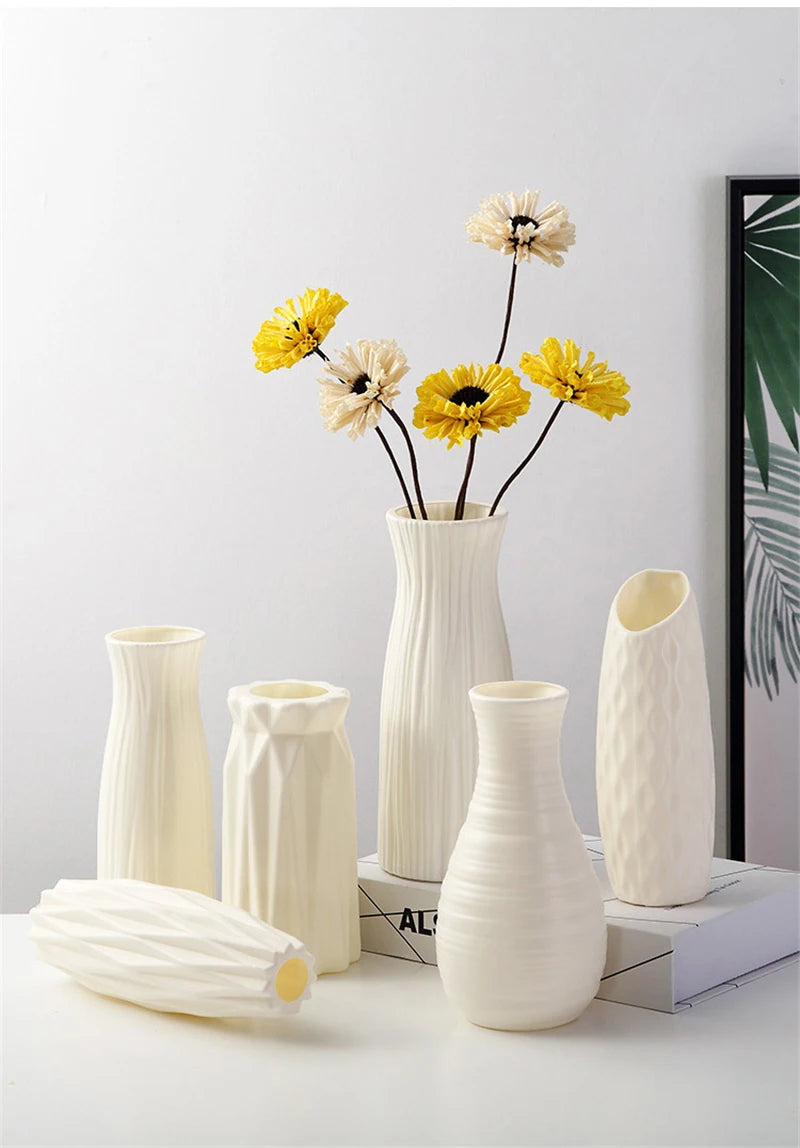 Chic Nordic Plastic Vase: Sleek Flower Pot for Modern Home Decor