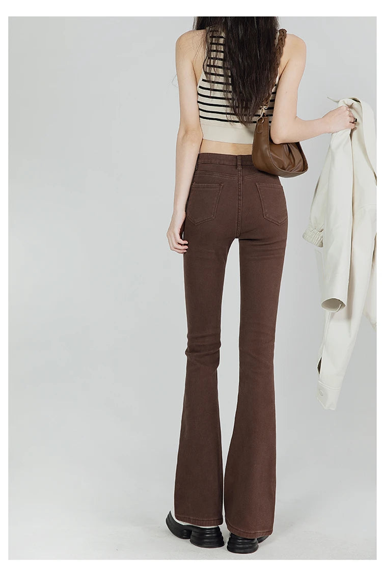 Cozy Chic: Fleece-Lined Flared Jeans for Stylish Winter Warmth