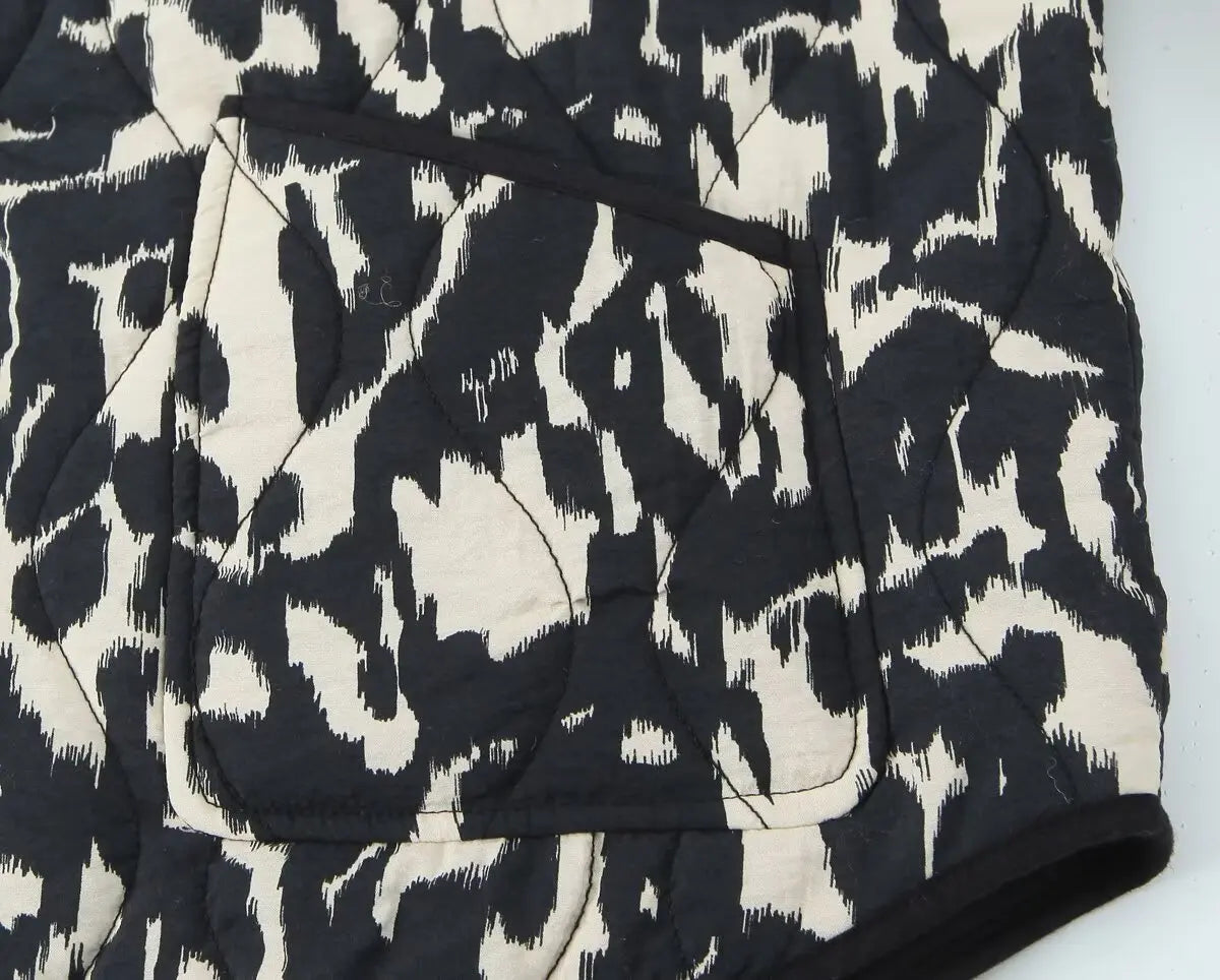 Commuter Style Cotton Jacket – Animal Print & Long Sleeve