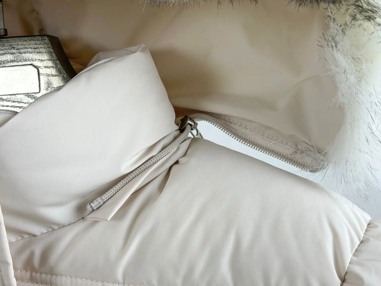 Girls’ Hooded Winter Jacket – Long Style, Warm & Fashionable