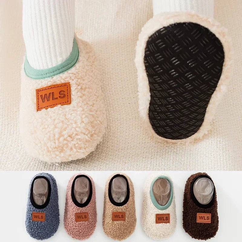 Winter Plush Baby Slippers – Cozy & Non-Slip for Little Feet