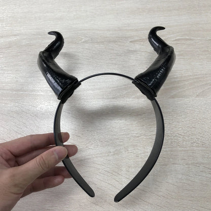 Black Queen Witch Horns Headpiece - Devilish Headdress for Halloween & Cosplay