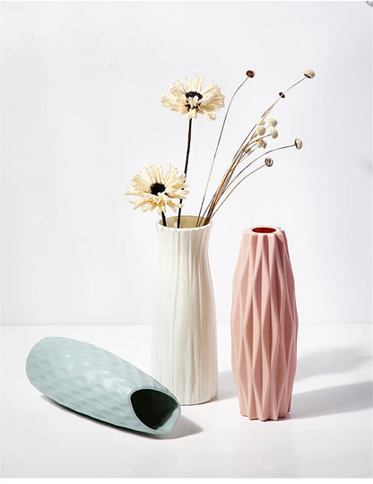 Chic Nordic Plastic Vase: Sleek Flower Pot for Modern Home Decor