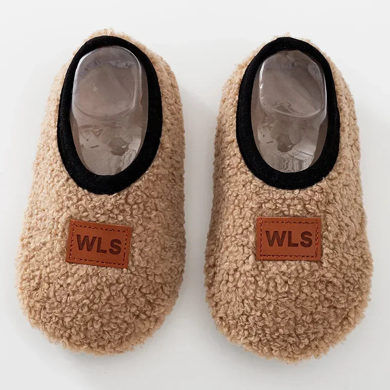 Winter Plush Baby Slippers – Cozy & Non-Slip for Little Feet