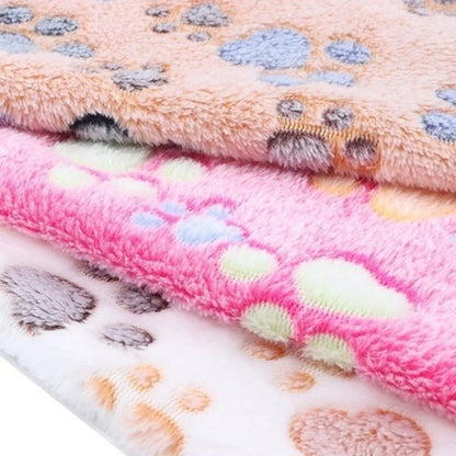 Soft & Fluffy Pet Blanket – Cute Cartoon Design for Cats & Dogs