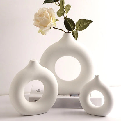 Elegant Simplicity: Pure White Donut Design Vase for Chic Table Decor