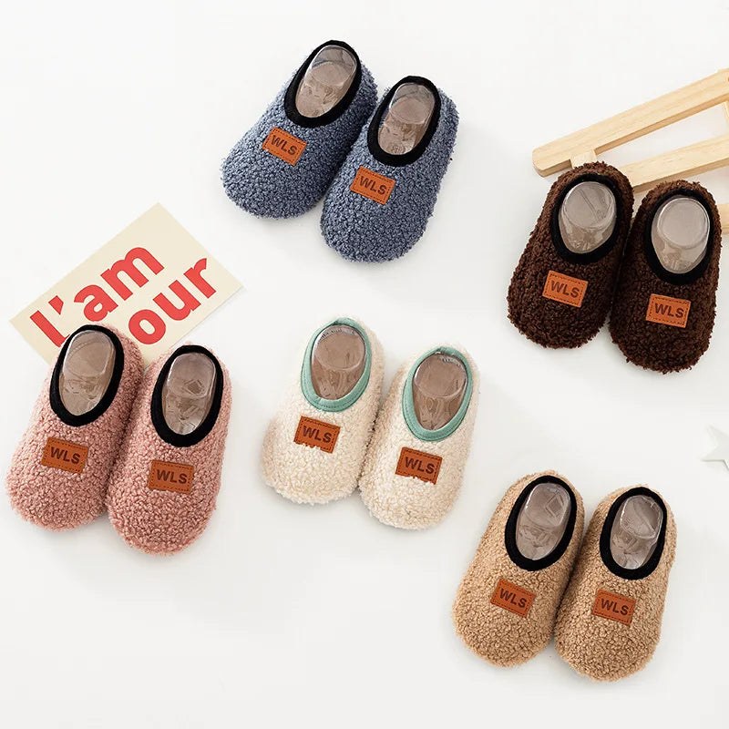 Winter Plush Baby Slippers – Cozy & Non-Slip for Little Feet