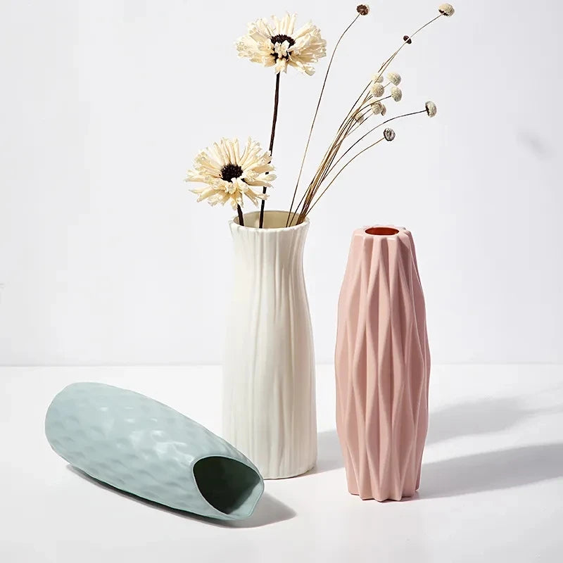 Chic Nordic Plastic Vase: Sleek Flower Pot for Modern Home Decor