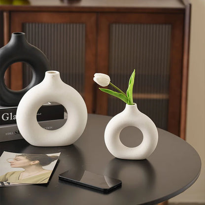 Elegant Simplicity: Pure White Donut Design Vase for Chic Table Decor