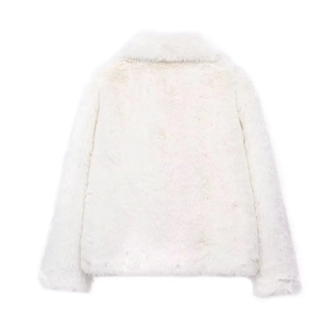 New 2025 Faux Fur Outerwear: Plush Wool-Blend Coats