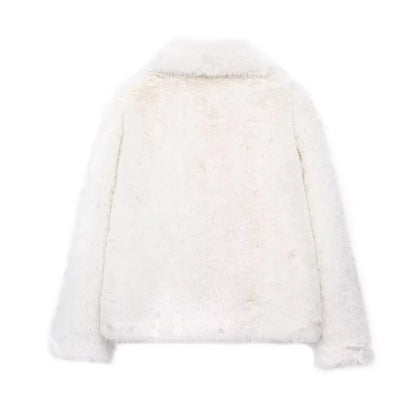 New 2025 Faux Fur Outerwear: Plush Wool-Blend Coats