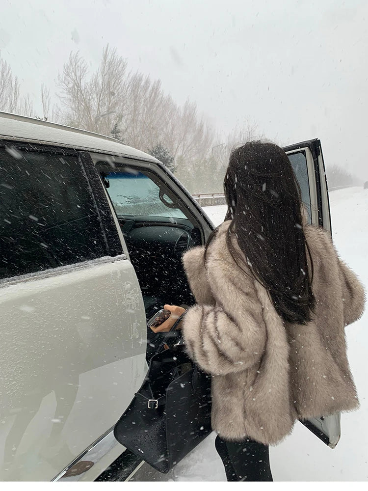 Luxury Fluffy Faux Fox Fur Jacket – Casual & Cozy