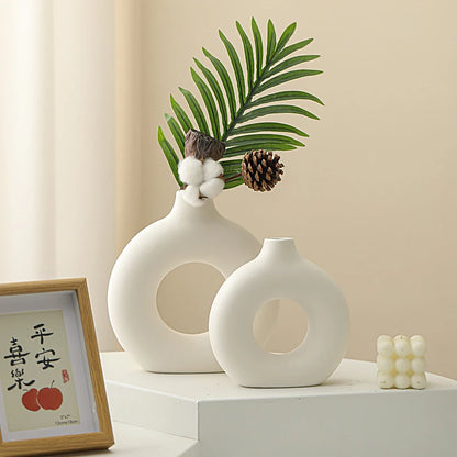 Elegant Simplicity: Pure White Donut Design Vase for Chic Table Decor