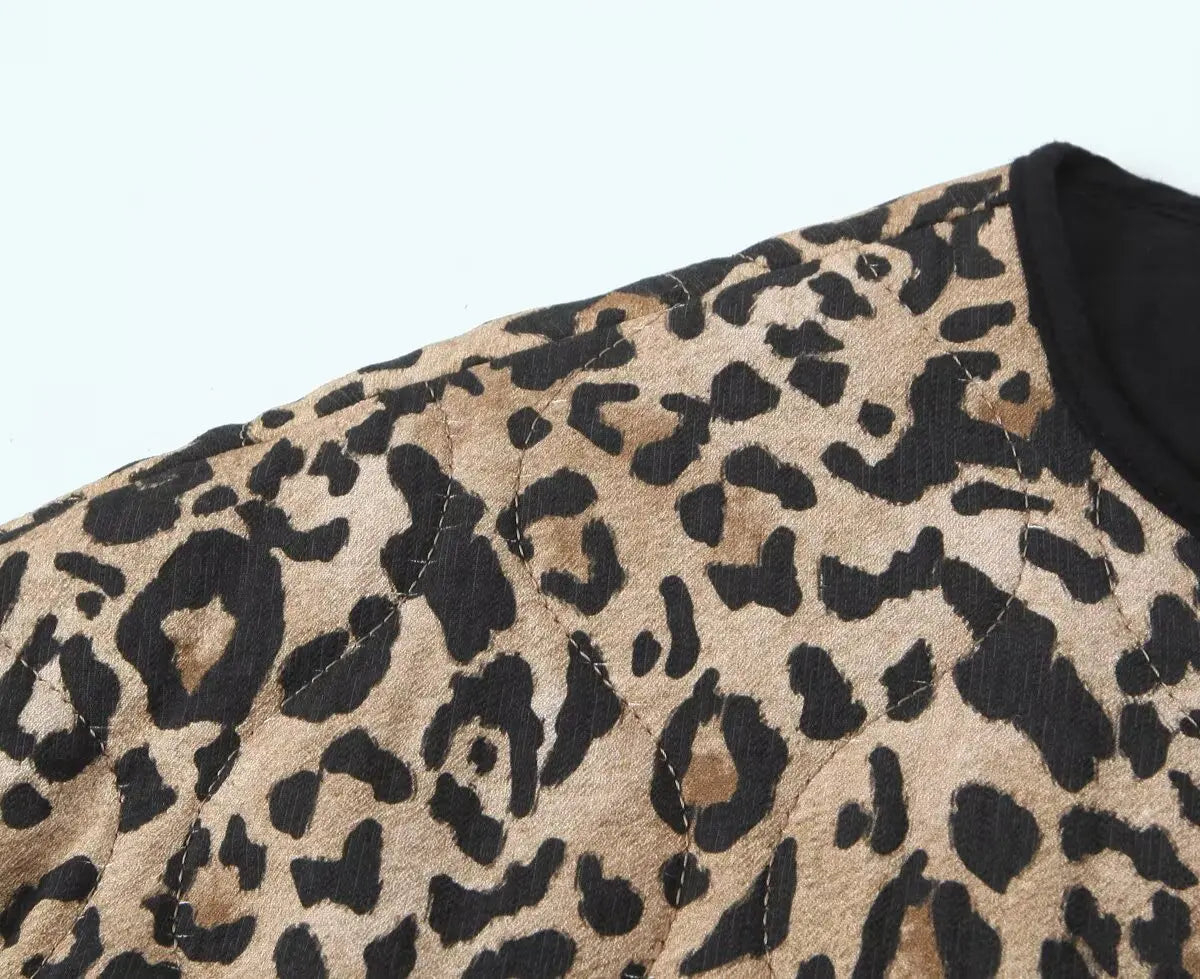 Commuter Style Cotton Jacket – Animal Print & Long Sleeve