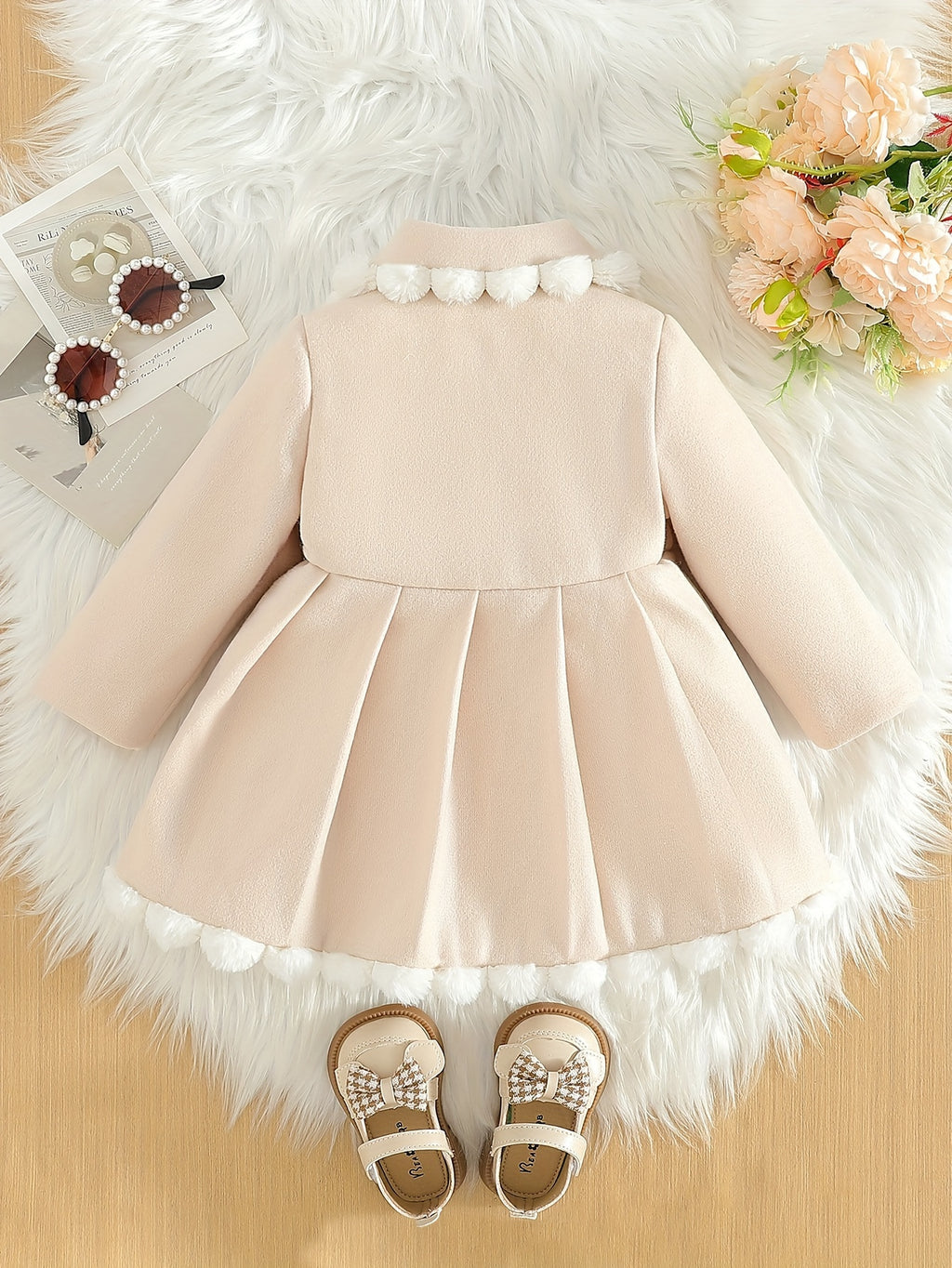Girls’ Christmas Coat – Big Button, Z-Pleats 2025