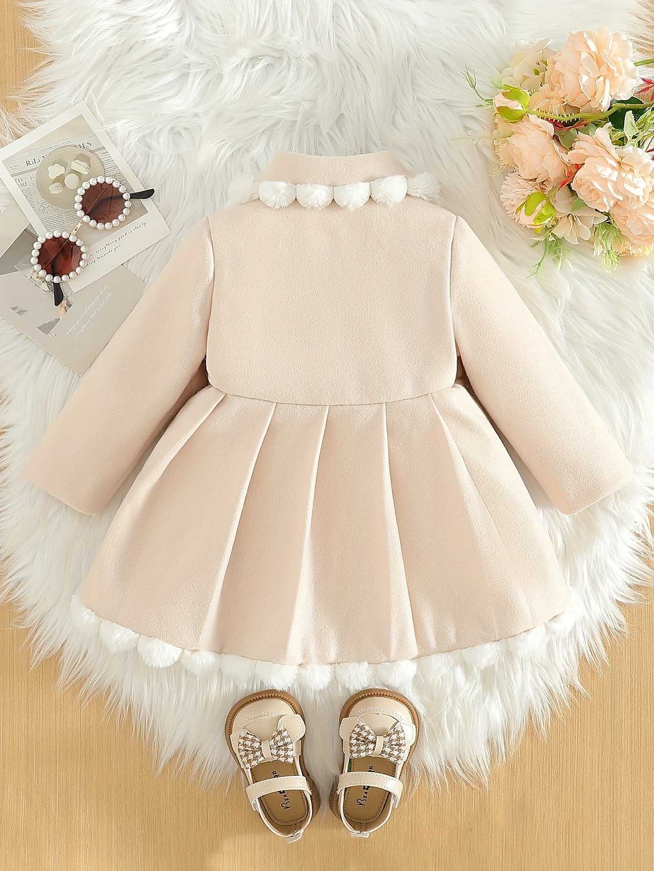 Girls’ Christmas Coat – Big Button, Z-Pleats 2025