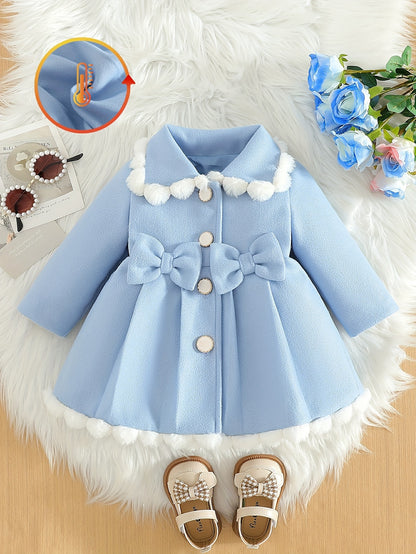 Girls’ Christmas Coat – Big Button, Z-Pleats 2025