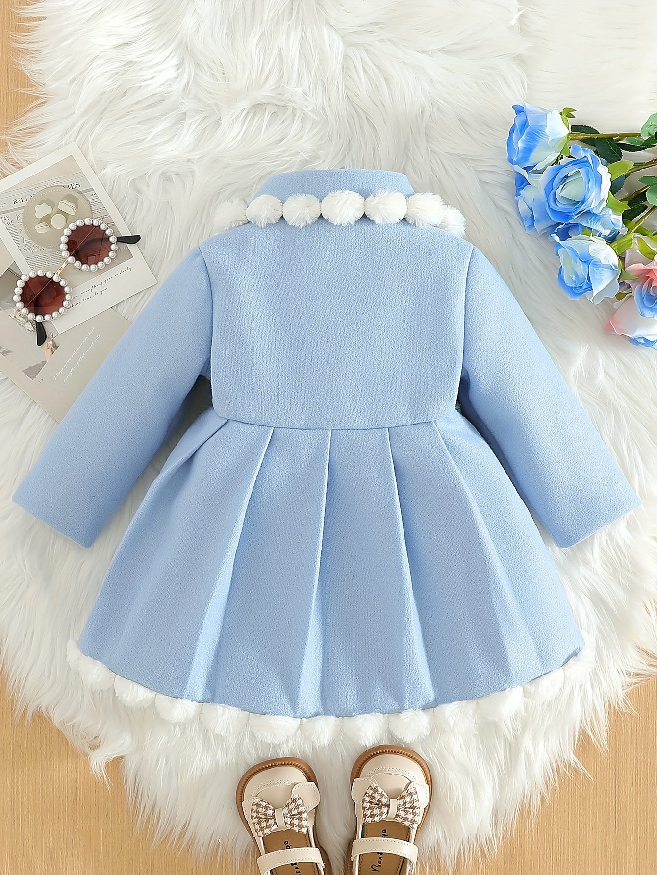 Girls’ Christmas Coat – Big Button, Z-Pleats 2025