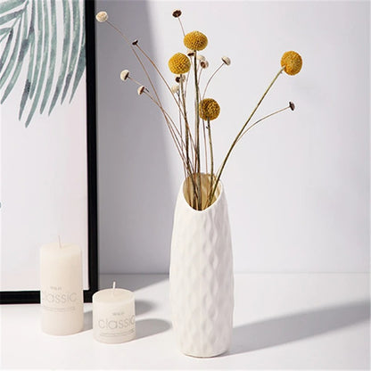 Chic Nordic Plastic Vase: Sleek Flower Pot for Modern Home Decor