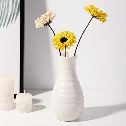 Chic Nordic Plastic Vase: Sleek Flower Pot for Modern Home Decor